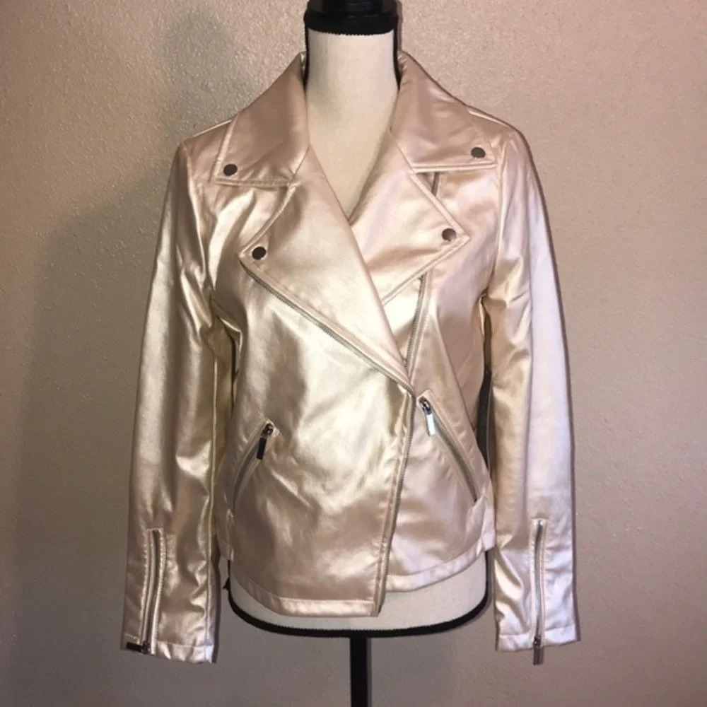⭐️ Cute faux leather moto jacket ⭐️